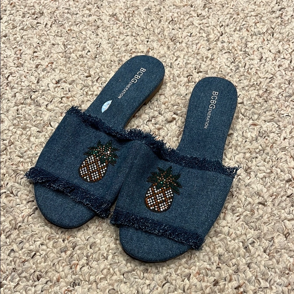 BCBGeneration Denim Pineapple Slides Sz 7.5 Casual Rhinestone
